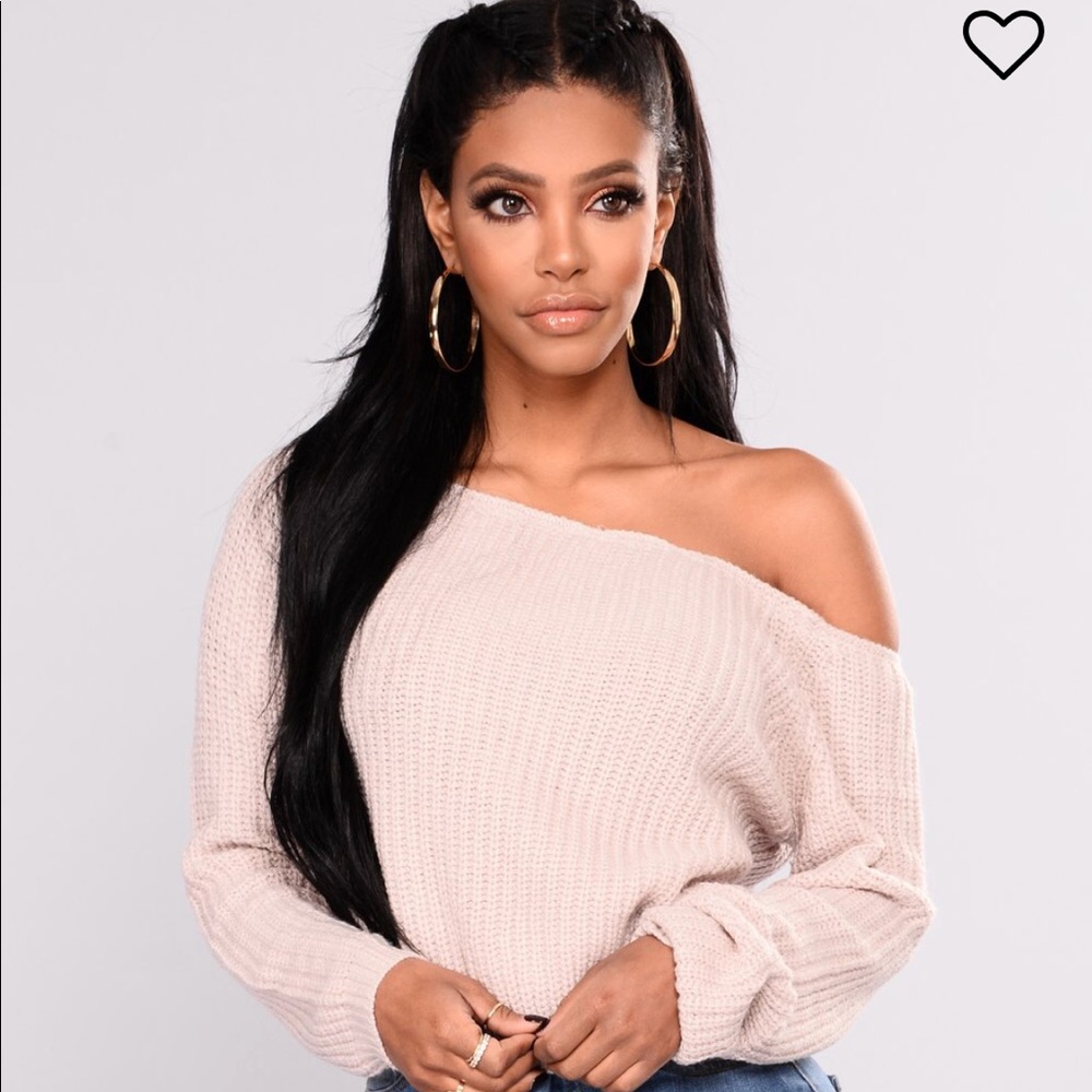 Off the shoulder sweater in blush